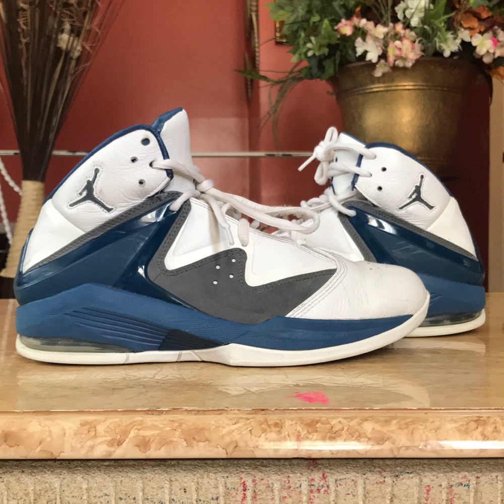 Jordan shoes size 10 men’s